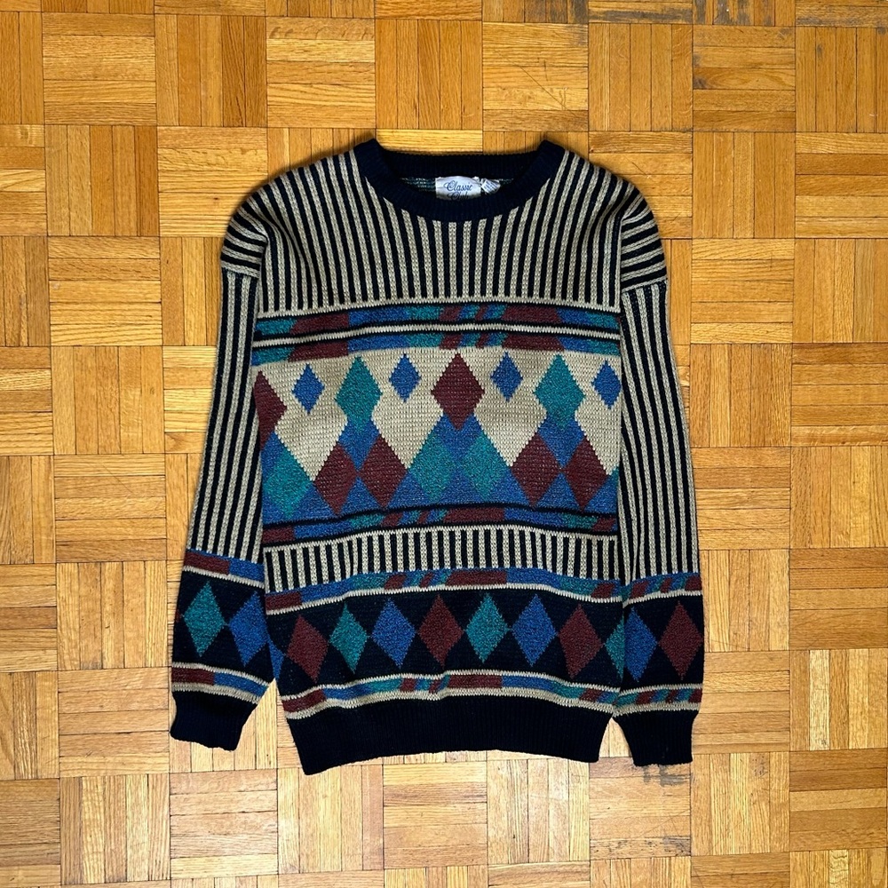 Classic Club Striped & Diamond Beige/Blue/Red/Black Men’s Large Sweater